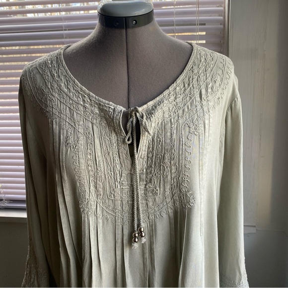 SOLITAIRE Pastel Sage Embroidered Tunic 3/4 Sleeves Size 1X - Picture 5 of 12